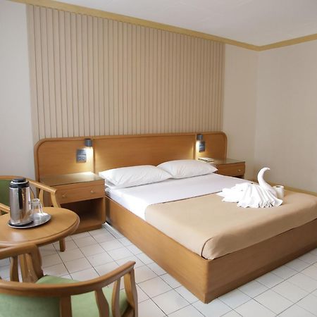 Hotel Soriente Manille Extérieur photo
