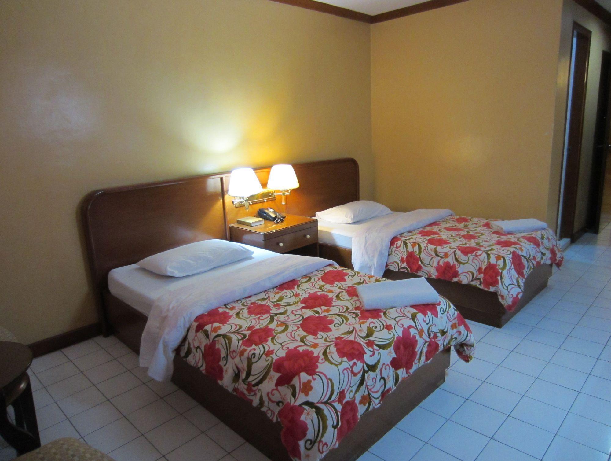 Hotel Soriente Manille Extérieur photo